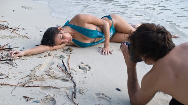 08_melissa-baker_behind_01.jpg